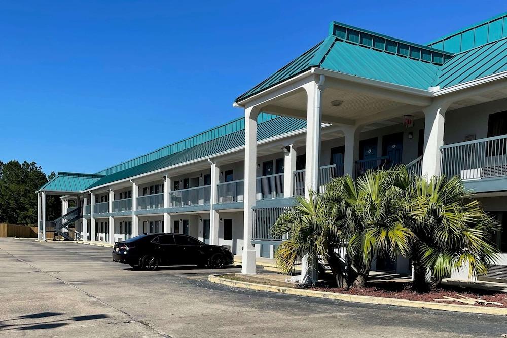 Baymont By Wyndham Biloxi - Ocean Springs Motel Exterior foto