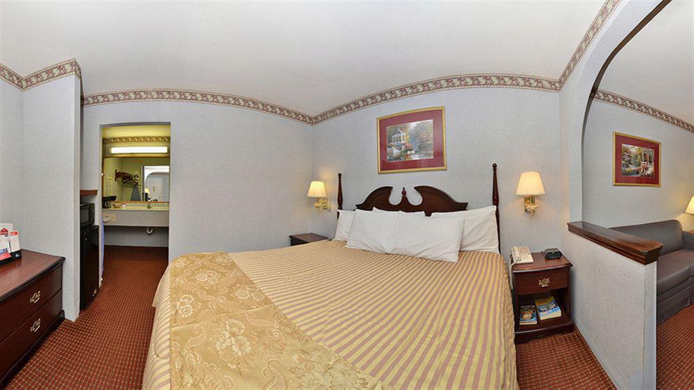 Baymont By Wyndham Biloxi - Ocean Springs Motel Exterior foto