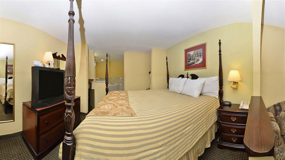 Baymont By Wyndham Biloxi - Ocean Springs Motel Exterior foto
